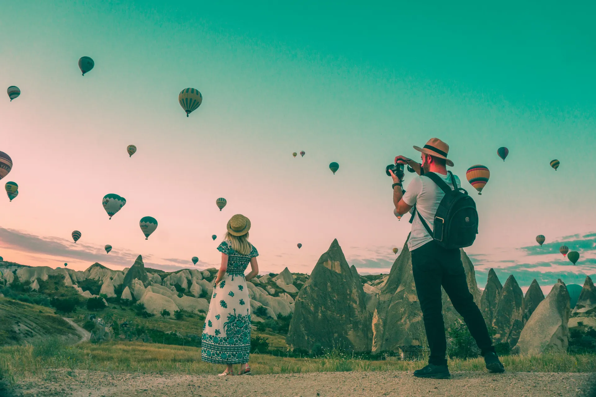 10 Essential Tips for First-Time International Travelers